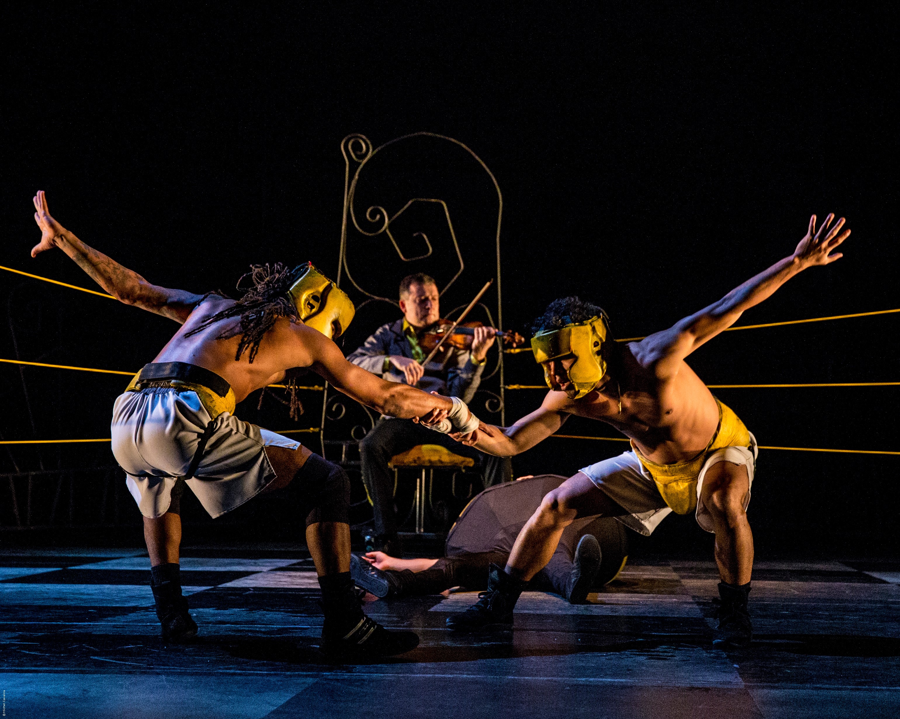 &copy; Michel Cavalca